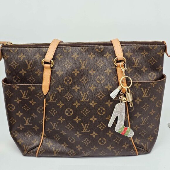 Authentic Louis Vuitton Lock & Key with unbranded Bagcharm, Keycharm, Keychain - Picture 8 of 8